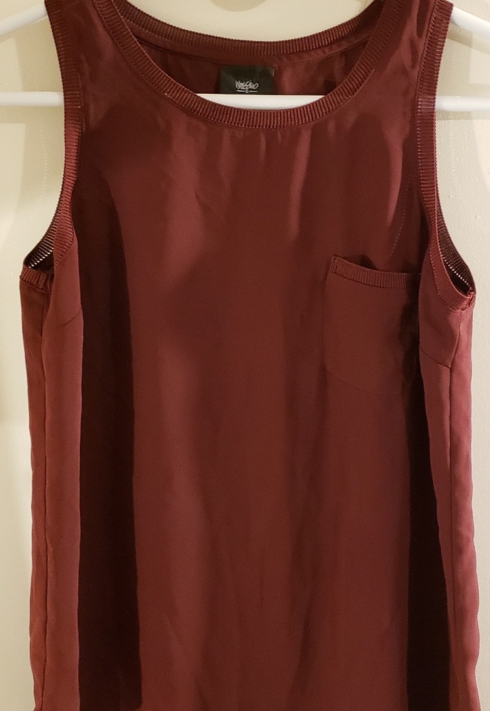 Mossimo burgundy tank top xs